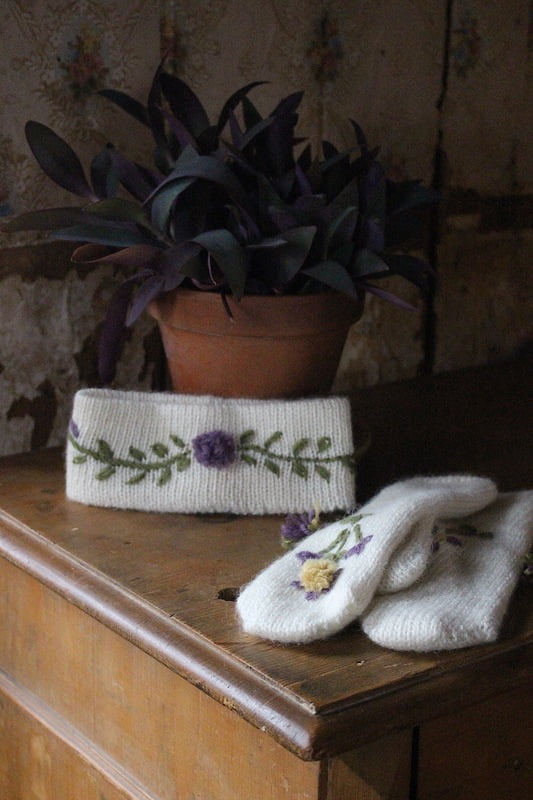 Patron de Mitaines et Bandeau Brodées Assortis